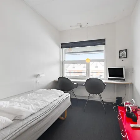 Bad, Lejl, 110